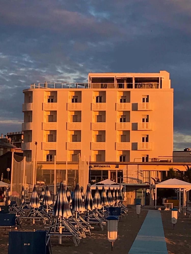 Miramare Luxury Suites — Trieste