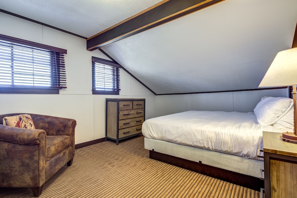 Grand Lake Lodge - photo 39