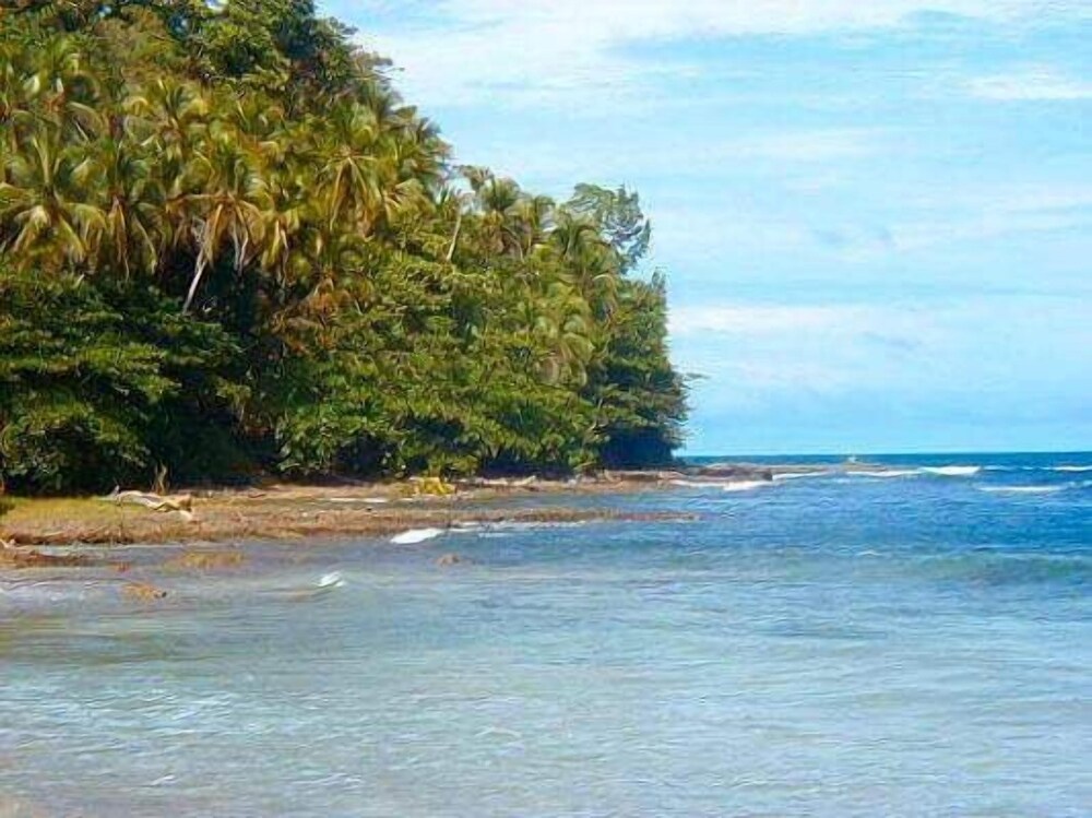 Roca Mar Playa Bonita in Limon, Costa Rica