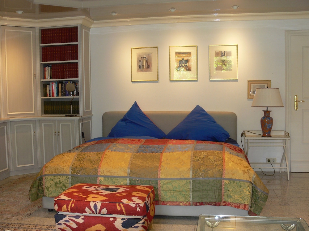 Die Villa Mettmann — 4-Star Luxury Hotel in Mettmann, Germany