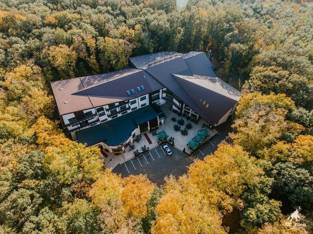 Rediu Hotel & Restaurant — 4-Star Luxury Hotel in Botosani, Romania