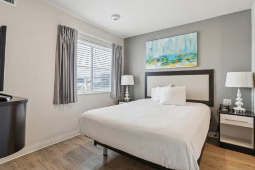 Simplicity At the Rim 1404 I Comfy 2 Bed 2 Bath — 4-Star Luxury Hotel in San Antonio, United States