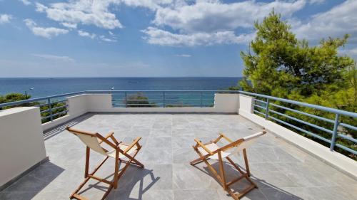Athenian Riviera Seafront Residence — 4-Star Luxury Hotel in Saronida, Greece