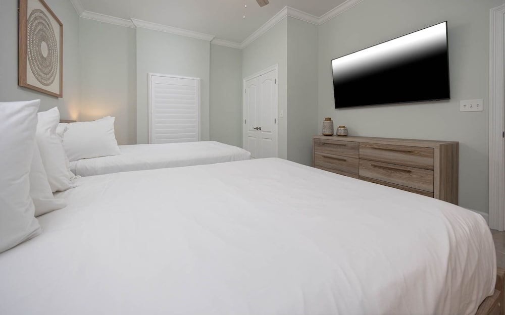 Phoenix Gulf Towers 1207 3 Bedroom Condo - photo 10