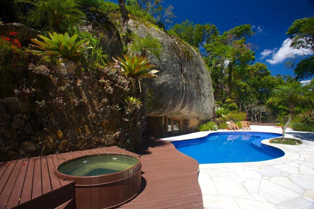 Casa Da Pedra Atibaia Clube Da Montanha — 4-Star Luxury Hotel in Atibaia, Brasil