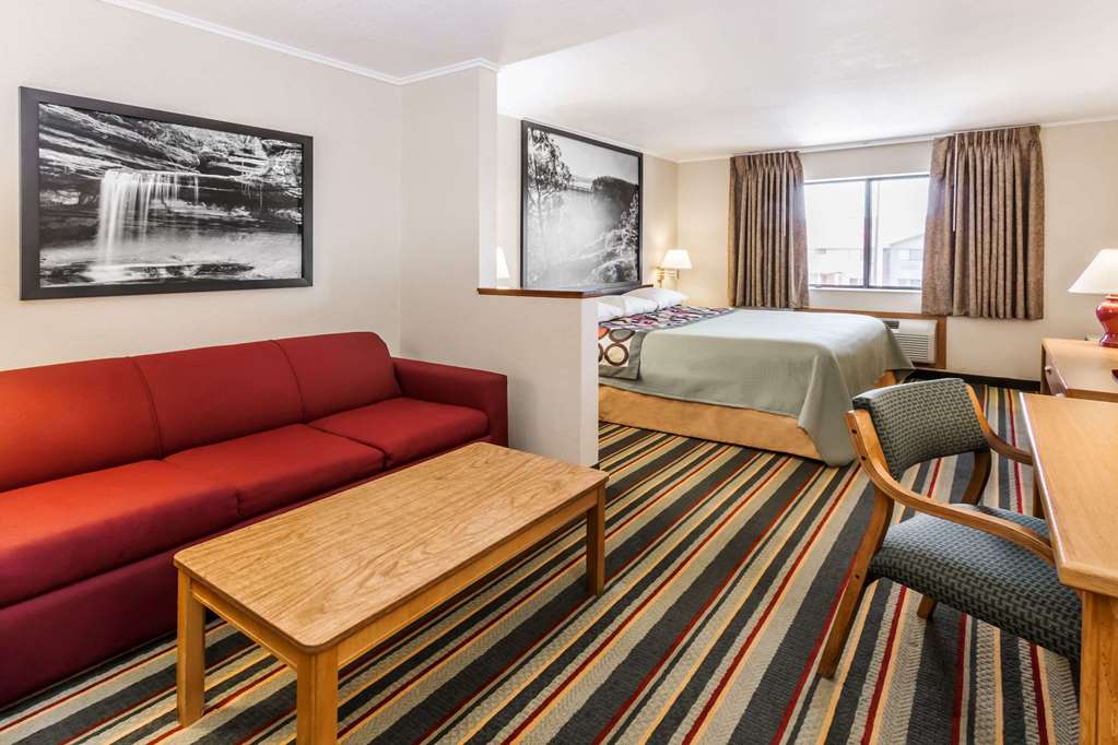 Super 8 by Wyndham Ottawa Starved Rock - photo 15