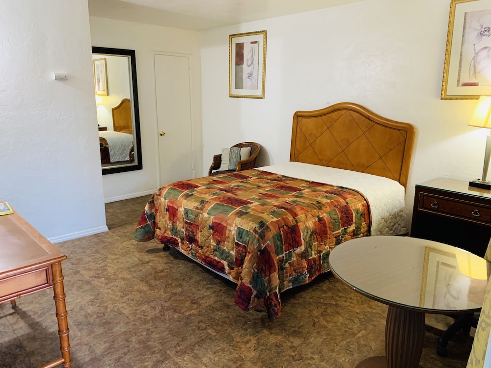 Pacheco Pass Motel - photo 9