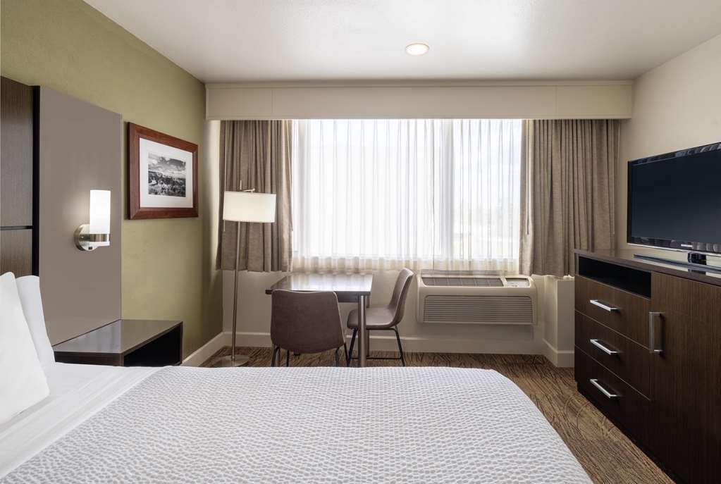 Best Western Pony Soldier Inn & Suites - photo 27