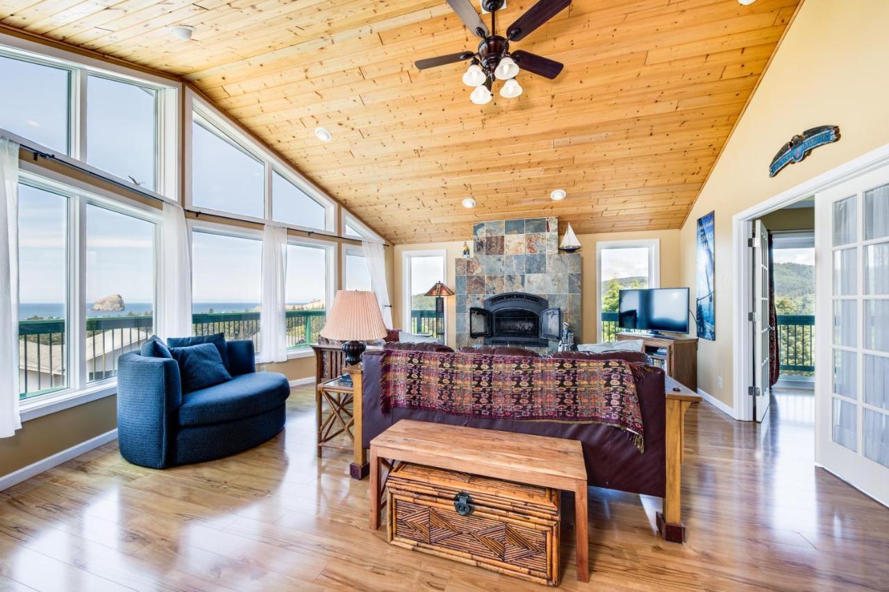 Romantic Views 4 Miles in Pacific, United States