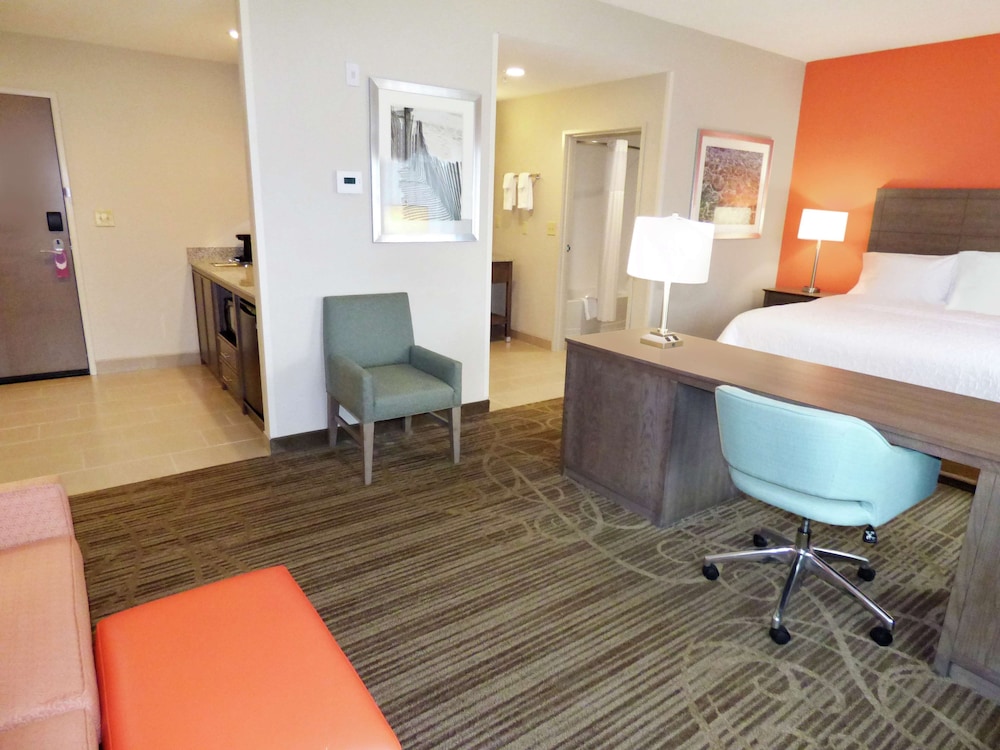 Hampton Inn & Suites Pensacola I 10 Pine Forest Road - photo 14