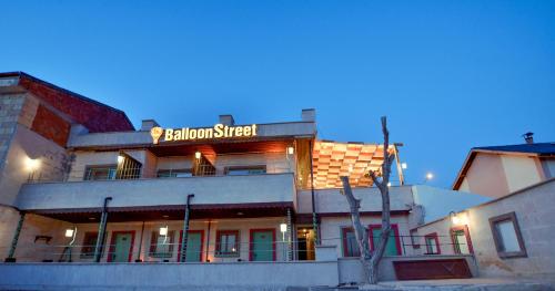 Balloon Street Cappadocia in Avanos, Turkey