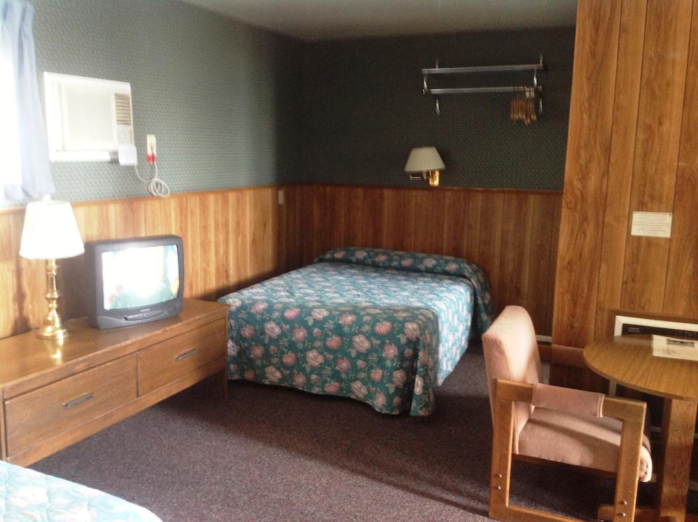 Bridgeport Inn - photo 24