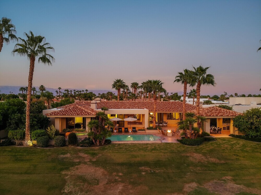 Moonshine By Avantstay Walk To Festival W Bar Fire Pit & Hot Tub La Quinta - photo 13