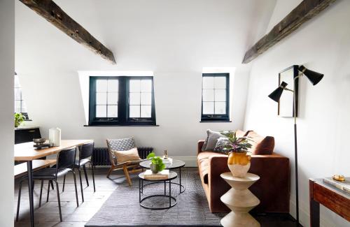 The Angel Collection minutes from Angel Tube Station — 4-Star Luxury Hotel in London, United Kingdom