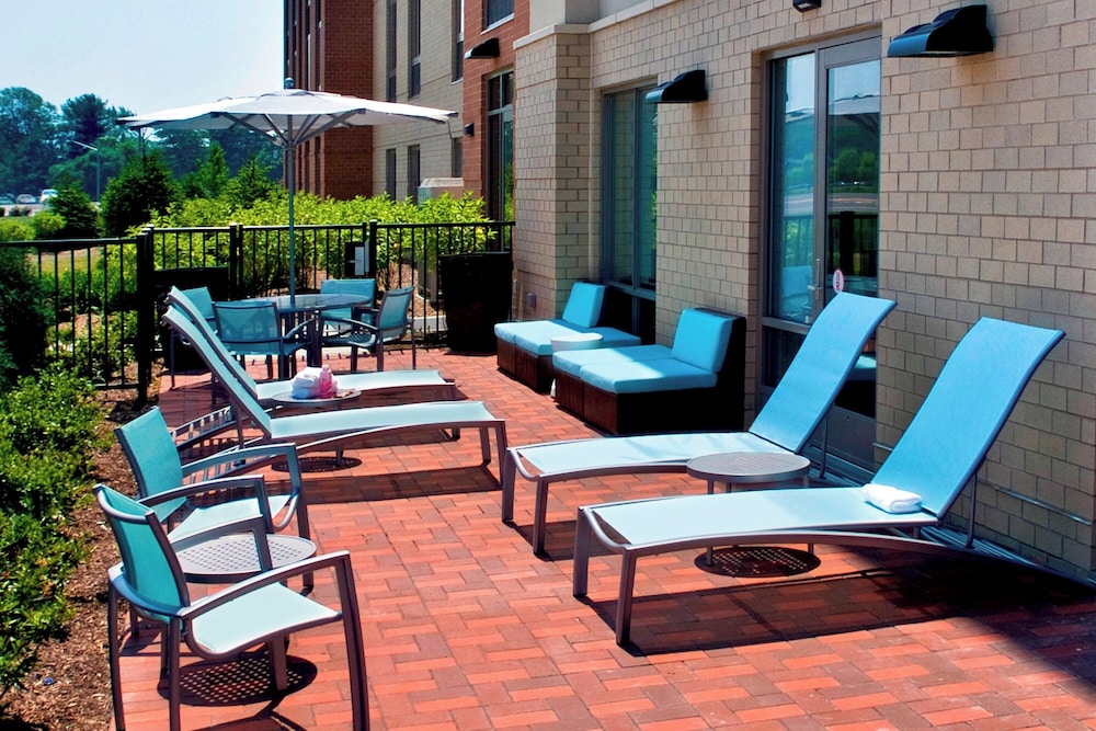 Springhill Suites by Marriott Syracuse Carrier Circle - photo 21