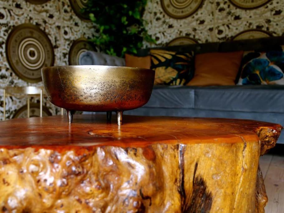 Deluxe 2 or 3 bed Cinema Games Room Pool Table Hot Tub in Saffron Walden, United Kingdom