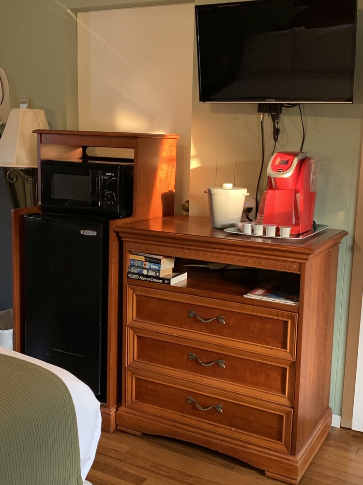 CedarWood Inn - photo 67