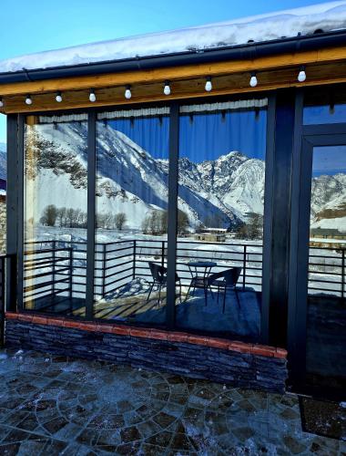Grand Mountain Cottage