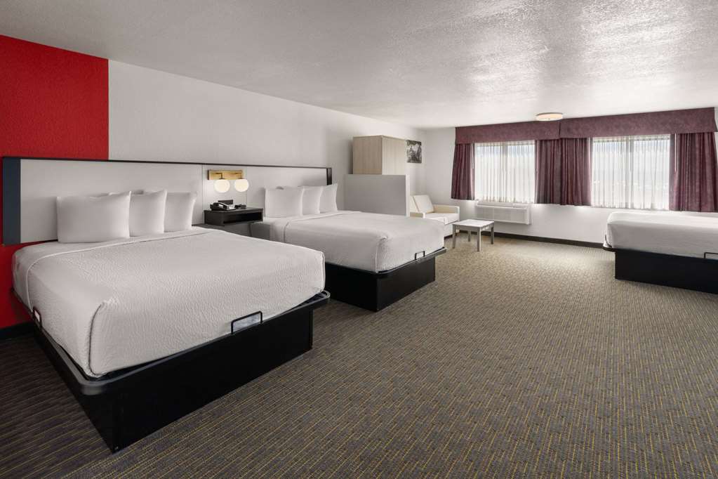 SYLO Hotel Denver Airport a Ramada by Wyndham - photo 16