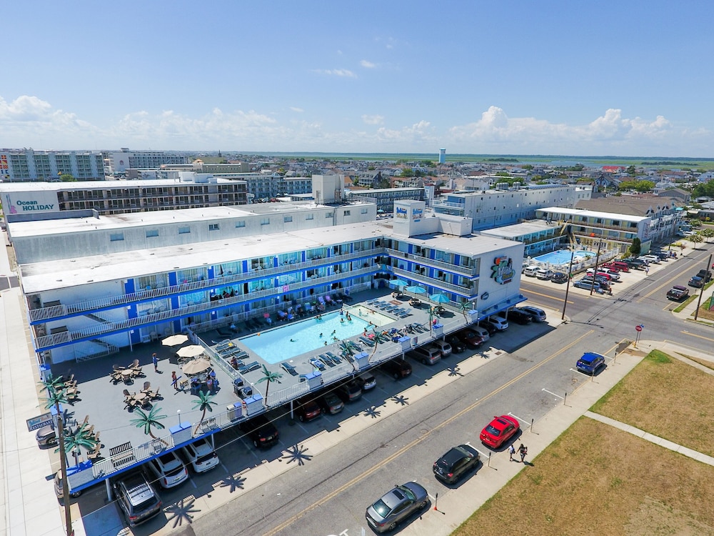 Olympic Island Beach Resort - photo 37