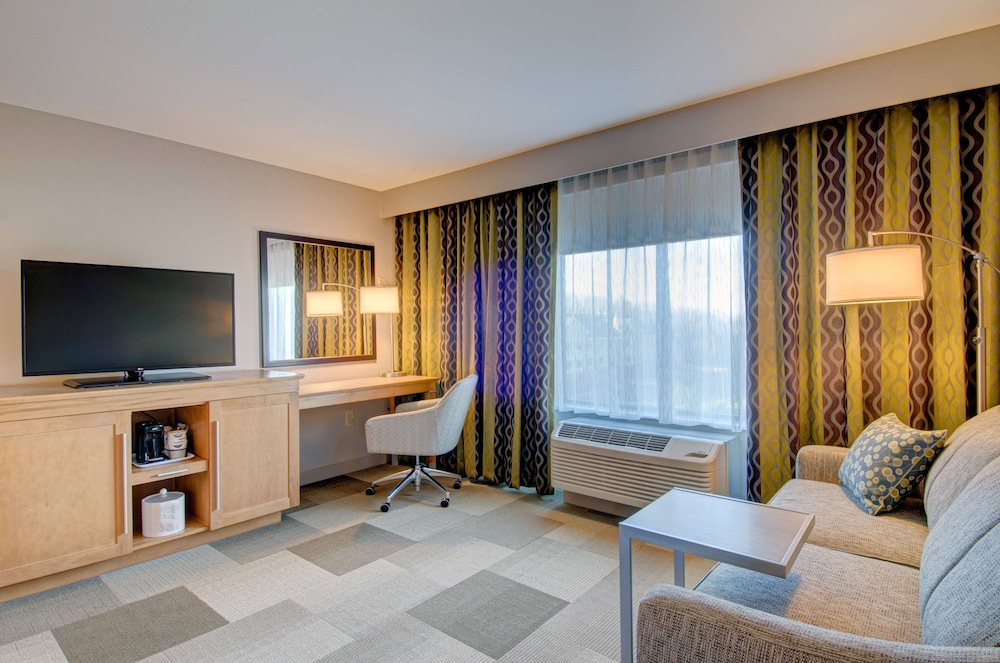 Hampton Inn Boston Westborough - photo 17