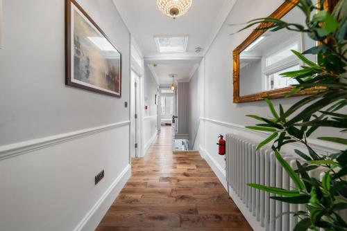 Royal Greenwich Hospitality — 4-Star Luxury Hotel in London, United Kingdom
