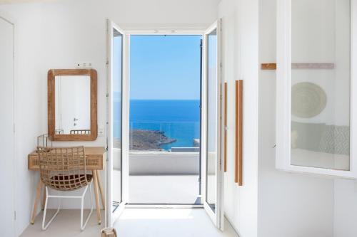 Mz Deep Blue — Kythnos — photo 2