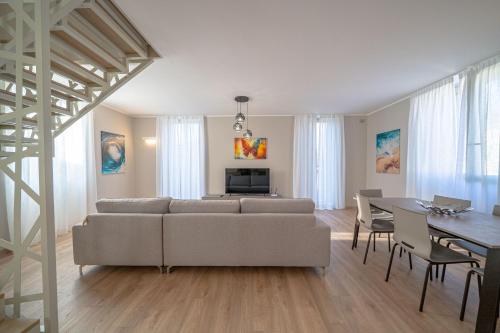 Appartamento Baia di Piona — 4-Star Luxury Hotel in Colico Piano, Italy