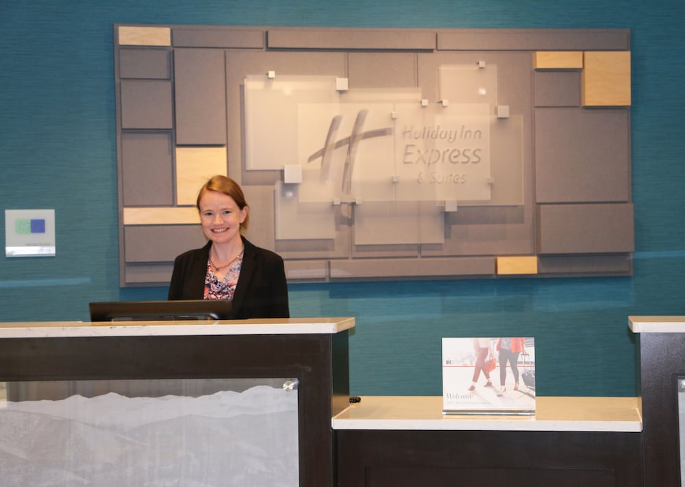 Holiday Inn Express & Suites Hendersonville SE Flat Rock by IHG - photo 26