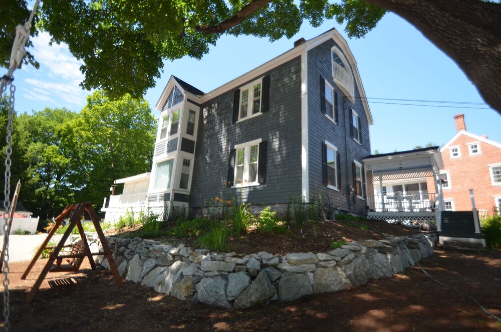 The Cottages of Wolfeboro - photo 2