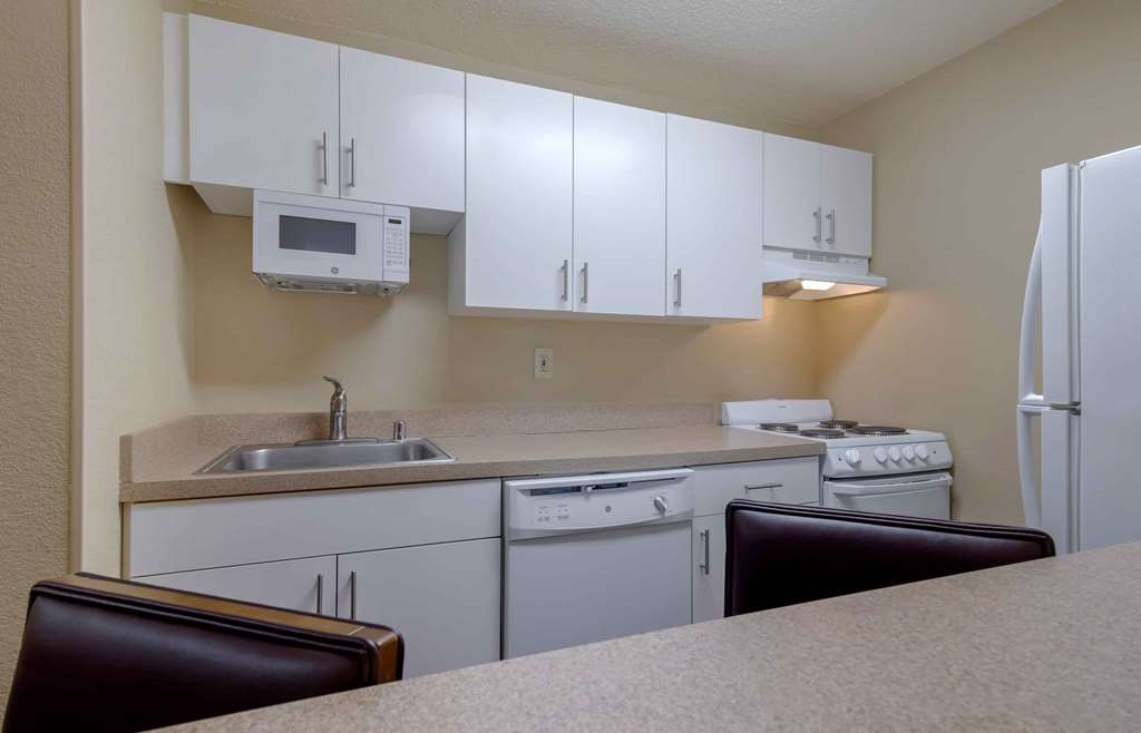Extended Stay America Select Suites Atlanta Vinings - photo 18