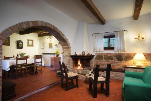 Romitorio di Castiglione Del Lago — 4-Star Luxury Hotel in Castiglione Del Lago, Italy