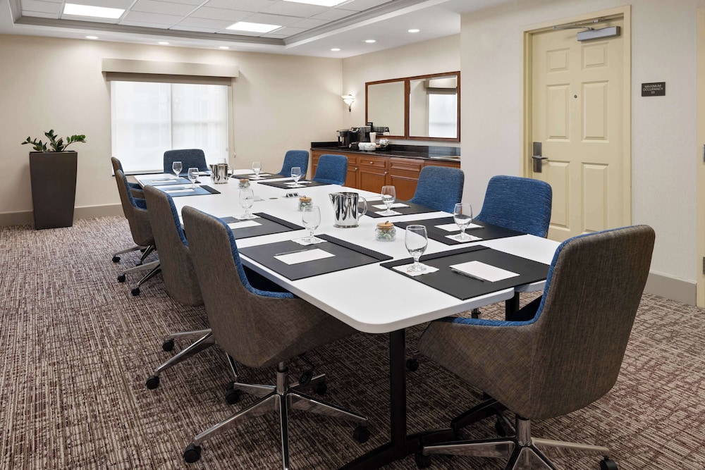Hilton Garden Inn Milford - photo 35