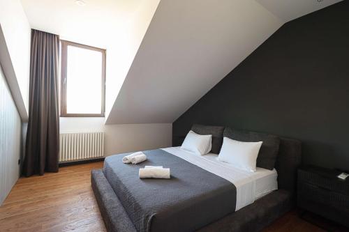 Stylish 3BR Duplex in Avlabari By Wehost