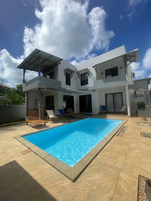 Villa Coco — 4-Star Luxury Hotel in None, Mauritius
