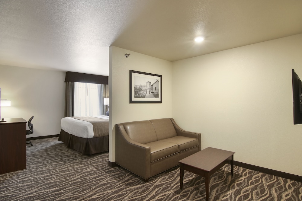 Cobblestone Inn & Suites Ashland - photo 14
