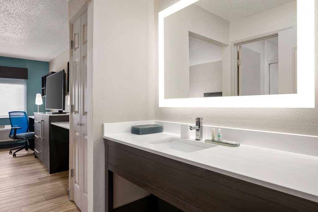 La Quinta Inn by Wyndham Columbus Dublin - photo 29