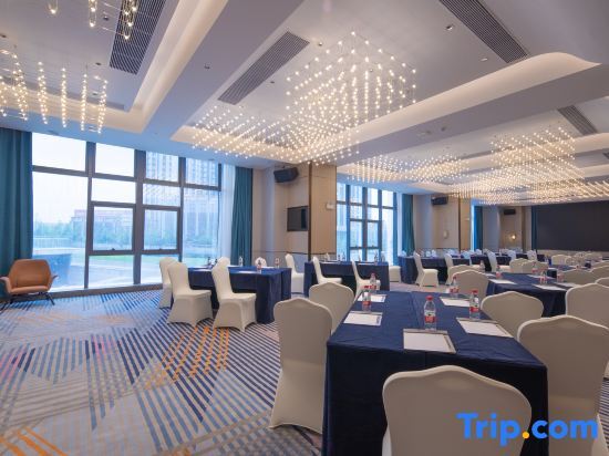 Changsha Yannian Yanghu Park Hotel — 4-Star Luxury Hotel in Changsha, People's Republic of China