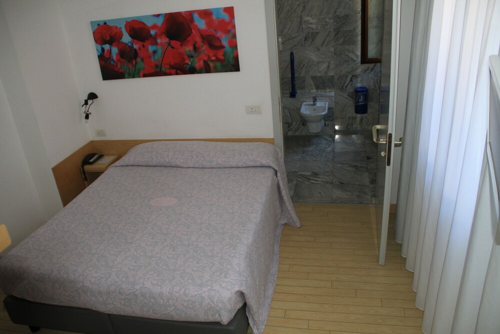 Hotel Giardino Verdi — Riva Del Garda — photo 4