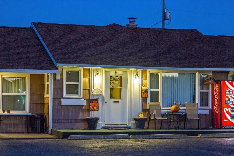 Sunset Lodge Escanaba - photo 6