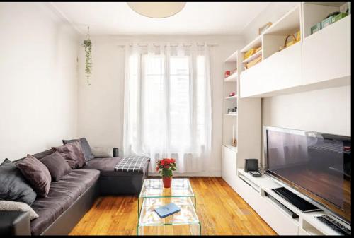 Paris En 10 Min T3 Dans Le Centre Ville de Puteaux in Puteaux, France