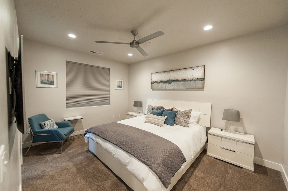 Town Center Resort - photo 18