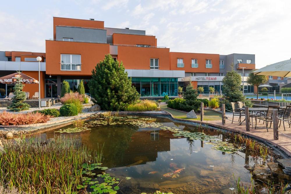 Hotel Tenis — hotel in Zvolen