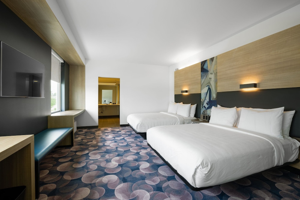 Aloft Austin Airport - photo 13