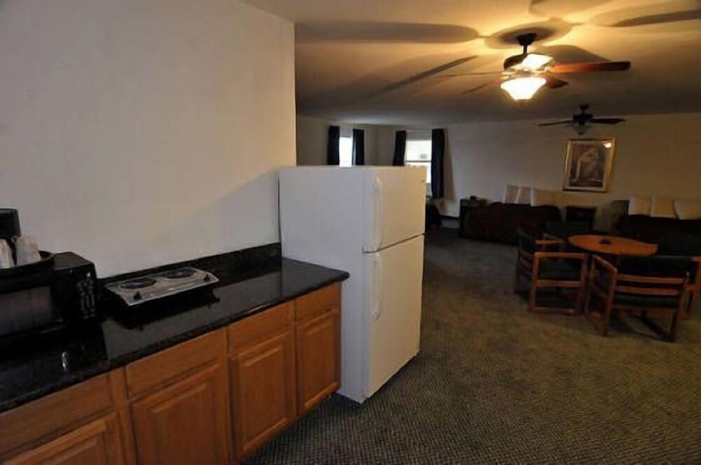Fairview Suites - photo 15