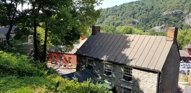Town's Inn - photo 17