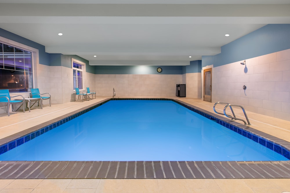 Holiday Inn Express Hotel & Suites Seaside Convention Center by IHG - photo 35