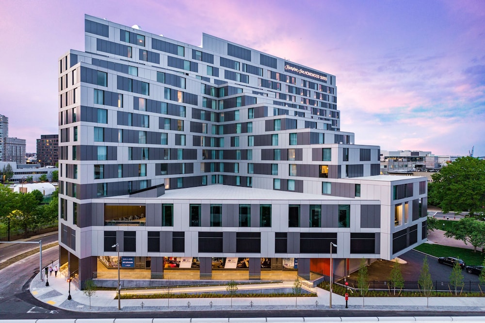 Hampton Inn Boston Seaport District - photo 45