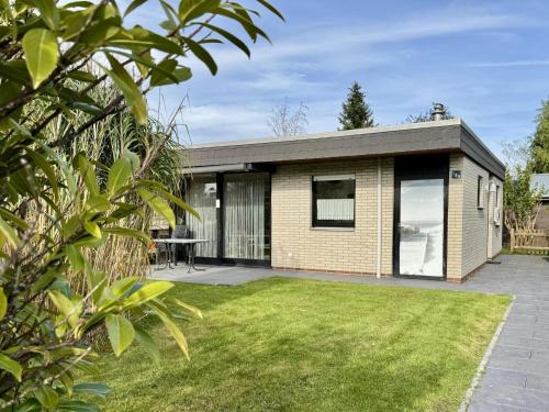 Holiday Home by the Dike with Garden & BBQ