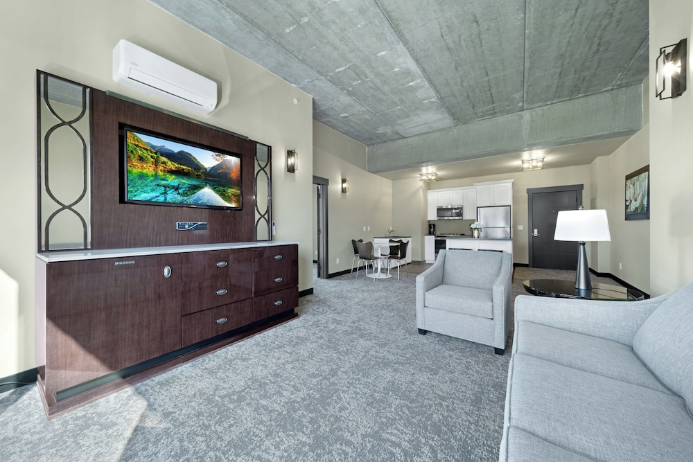 The Suites at Prairie Falls & Event Center - photo 35
